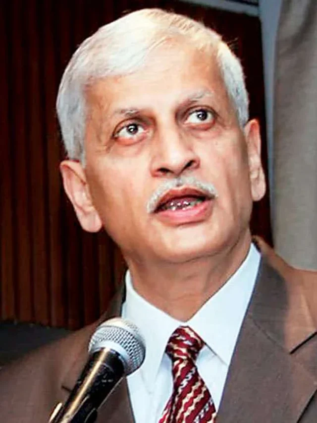 Justice U.U. Lalit sworn in as 49th CJI 1